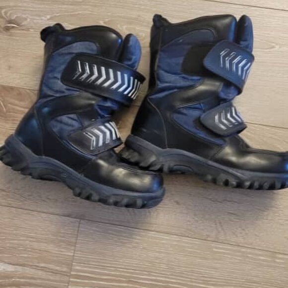 Cougar Tracer boots (Kids- US Size 4) - Picture 3 of 6